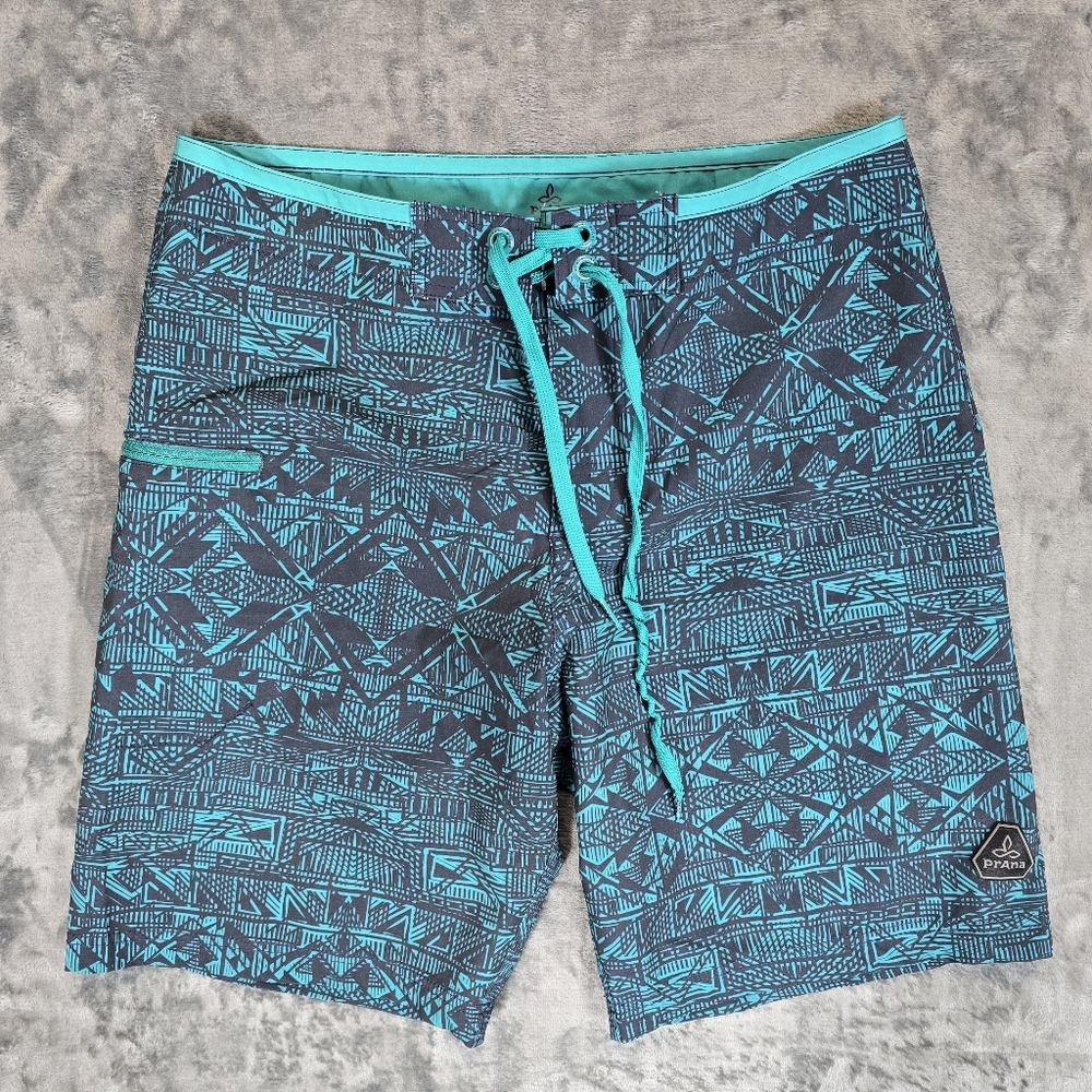 Prana Board Shorts Swim Trunks UPF 50+ Size 30 Fits 32 Blue Teal Geometric